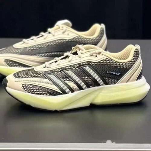 Adidas阿迪达斯网面训练鞋