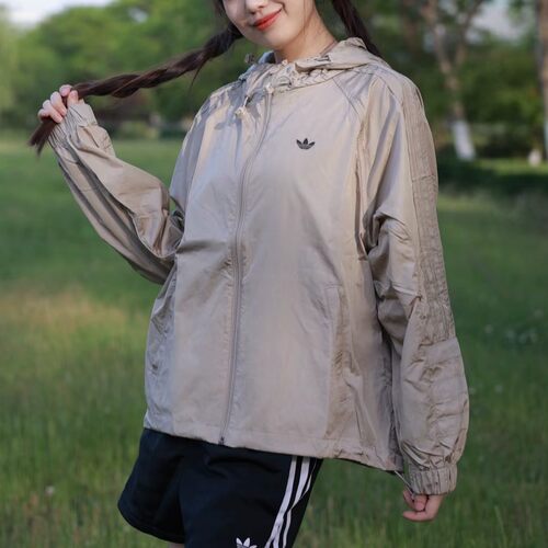 Adidas/阿迪达斯正品三叶草女士时尚透气拉链梭织外套JD6382