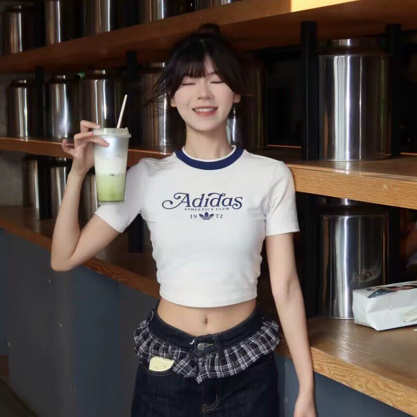Adidas阿迪达斯三叶草新款女子针织圆领休闲百搭短袖T恤JD1490
