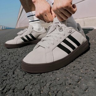 Adidas/阿迪达斯GRAND COURT BASE 00S男女通用面包鞋板鞋JR7111