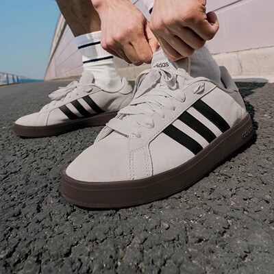 Adidas/阿迪达斯男女面包鞋板鞋