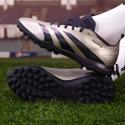 阿迪达斯猎鹰中端TF碎钉人草比赛成人男专业足球鞋正品IF6376