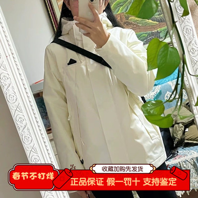 adidas阿迪达斯轻运动女装春季新款三合一运动连帽夹克外套JF6659