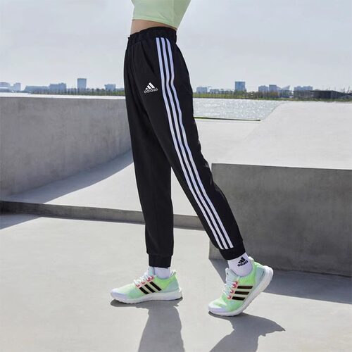 Adidas阿迪达斯正品女裤束脚裤夏日穿搭运动裤宽松透气长裤HA4375