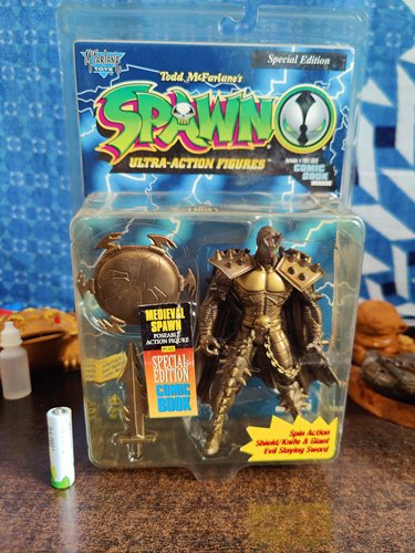 麦克法兰再生侠spawn初代金色大盾再生侠带漫画可动人偶手办玩具