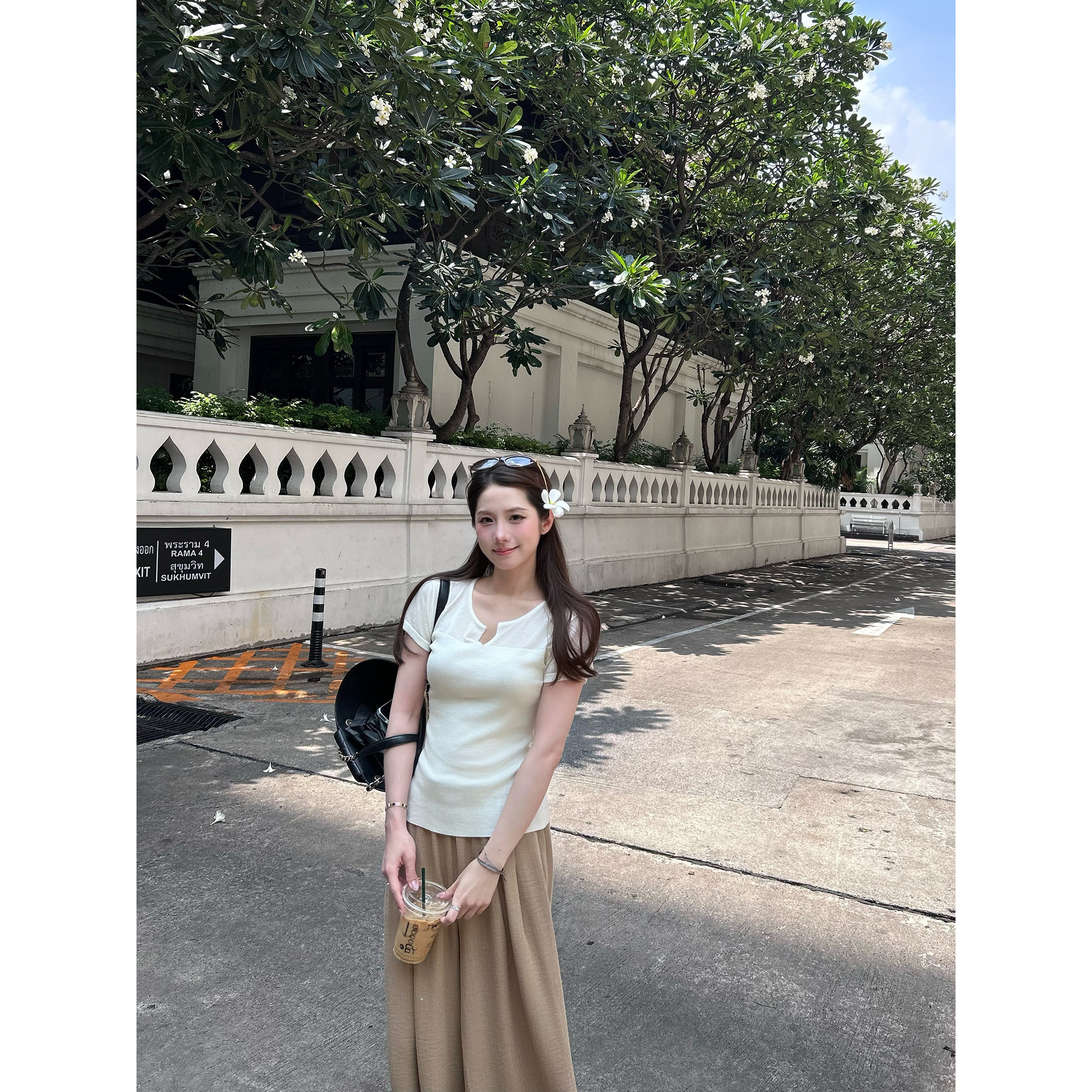 TMHSTUDIO 100莱赛尔高捻剪刀领针织短袖T恤女夏百搭修身显瘦小衫