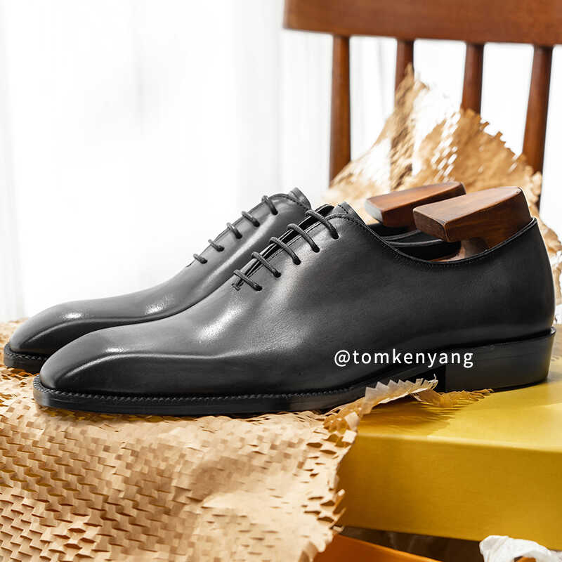 经典灰色一片式牛津鞋