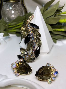 【BW中古】Julianna朱丽安娜烟灰色莱茵石镶嵌款胸针耳夹套装