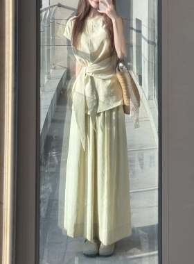 独特绝美漂亮连衣裙子女夏2026新款巨好看穿搭一整套收腰长裙套装