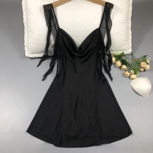 性感小众晚会礼服高级感缎面带胸垫睡裙心机镂空露背修身吊带睡衣