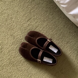 10.28日新品鞋大师新款tabi分趾鞋猪脚鞋玛丽珍单鞋法式女平底