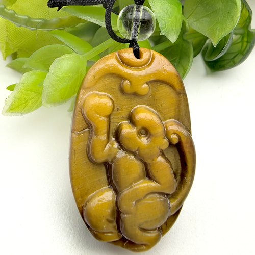 金猴献桃～天然黄虎眼石生肖羊吊坠挂件护身符一物一图A45-117