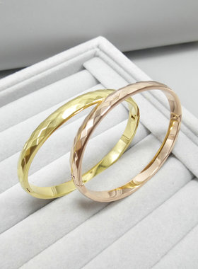 菱形钛钢玫瑰金切面手环