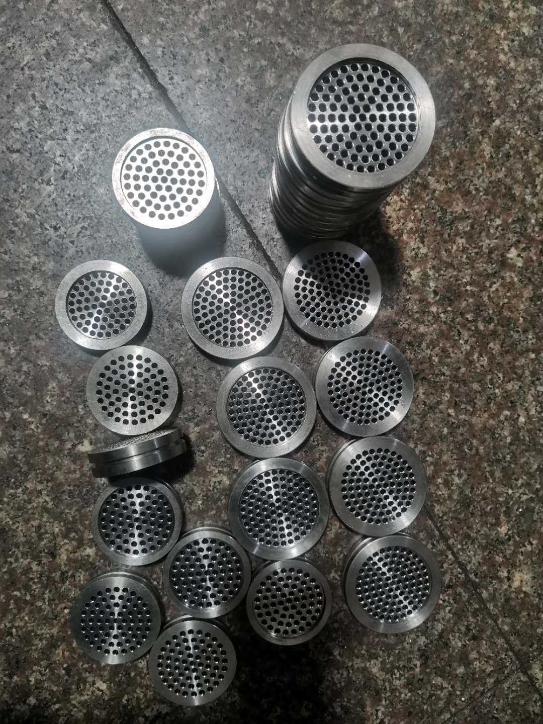 不锈钢挤出机过滤板均匀分布