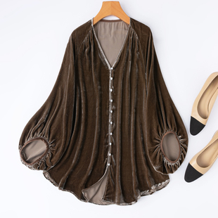 篙级茶棕色真丝丝绒！V领插肩灯笼袖九分袖宽松珍珠扣衬衫秋季女
