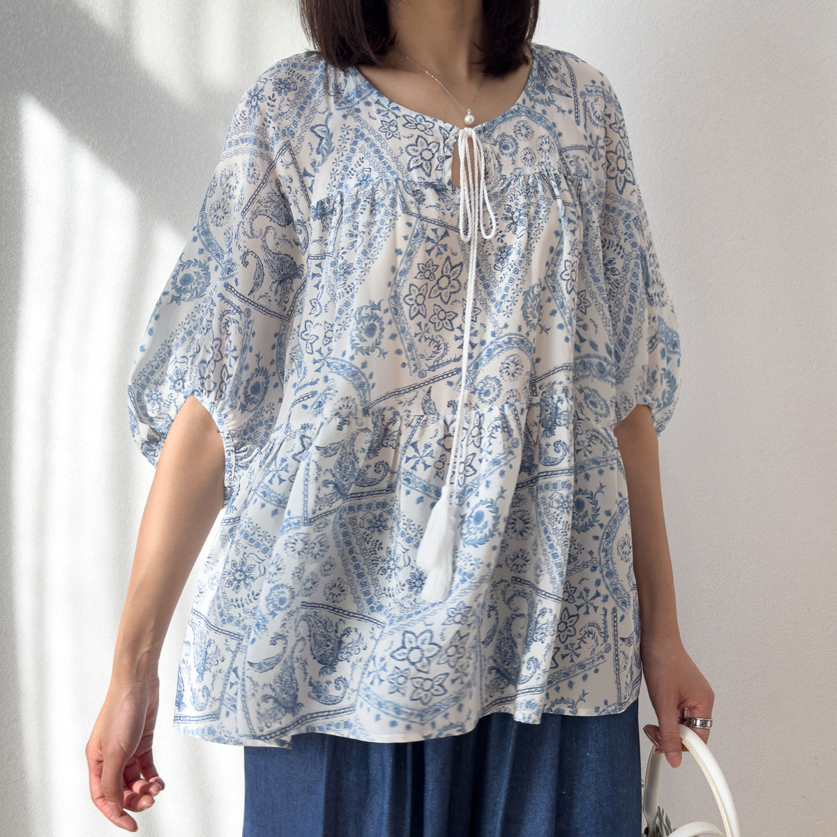 飘逸青花瓷民族风娃娃衫！凉快真丝双绉A字插肩灯笼袖度假风衬衫