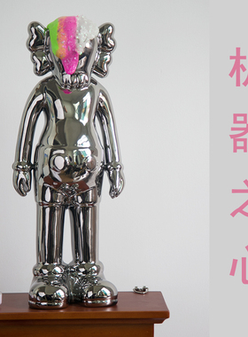 机器之心原创小熊kaws潮玩