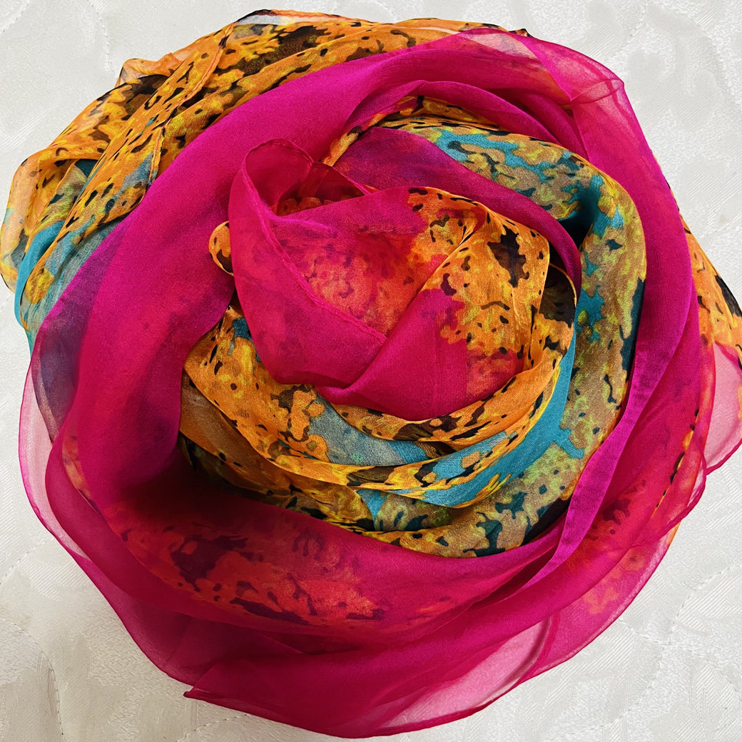 高级感桑蚕丝丝巾女长款真丝披肩外搭纱巾新款妈妈礼物