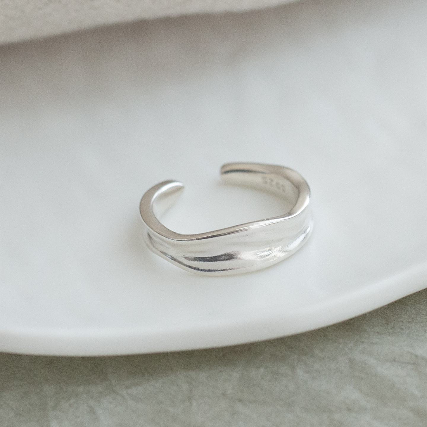 通体S925纯银肌理感纹理戒指