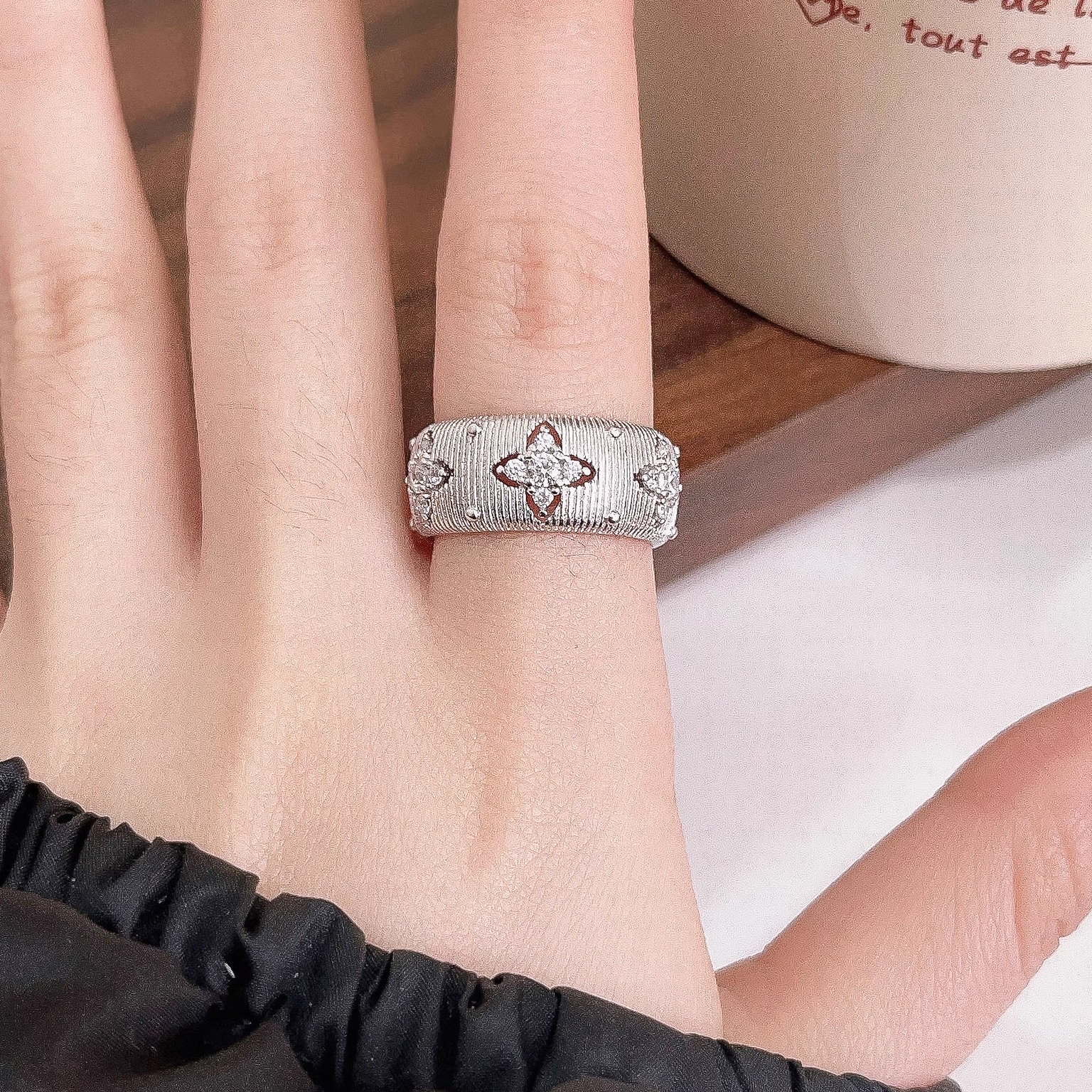 S925纯银布契拉提风四叶草戒指