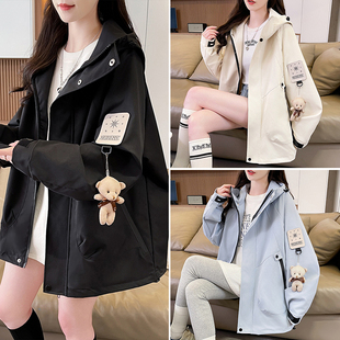 潮流时尚连帽冲锋衣外套女2026春新款初高中学生宽松韩版风衣夹克