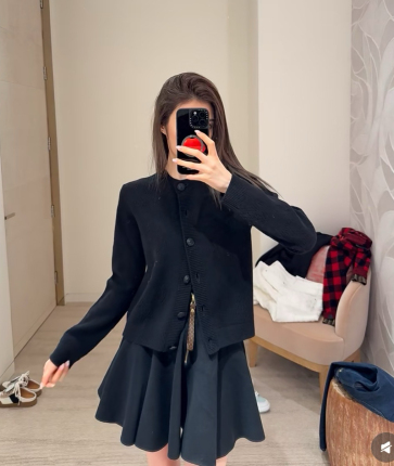 ZHOU买手店｜25fw 9月新款女装 经典老花镂空镂花针织开衫上衣 - 实物图