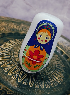 朋友旅行带回陶瓷套娃摆件牙签筒孤品不退换吧