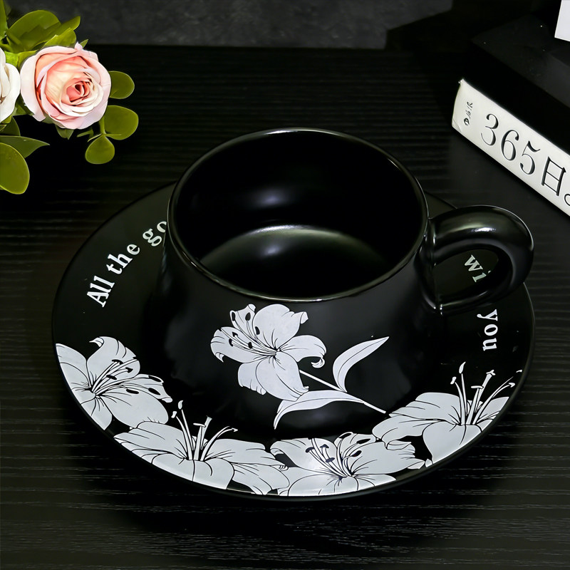 可爱兔子陶瓷咖啡杯法式复古花朵图案杯女生礼物单耳精致小众礼物