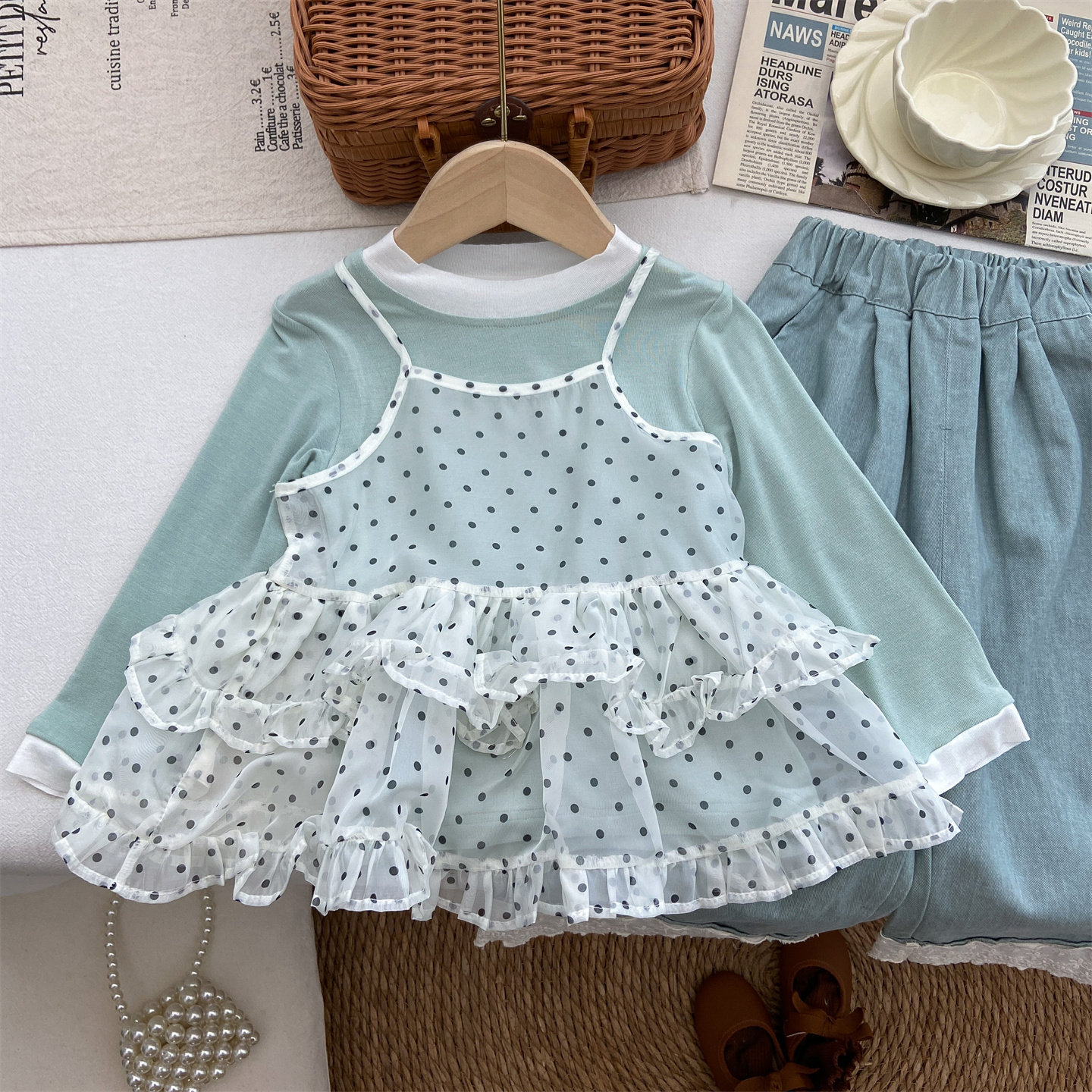 女童春装上衣2026新款韩系洋气时尚弹力长袖t恤圆点吊带衫两件套