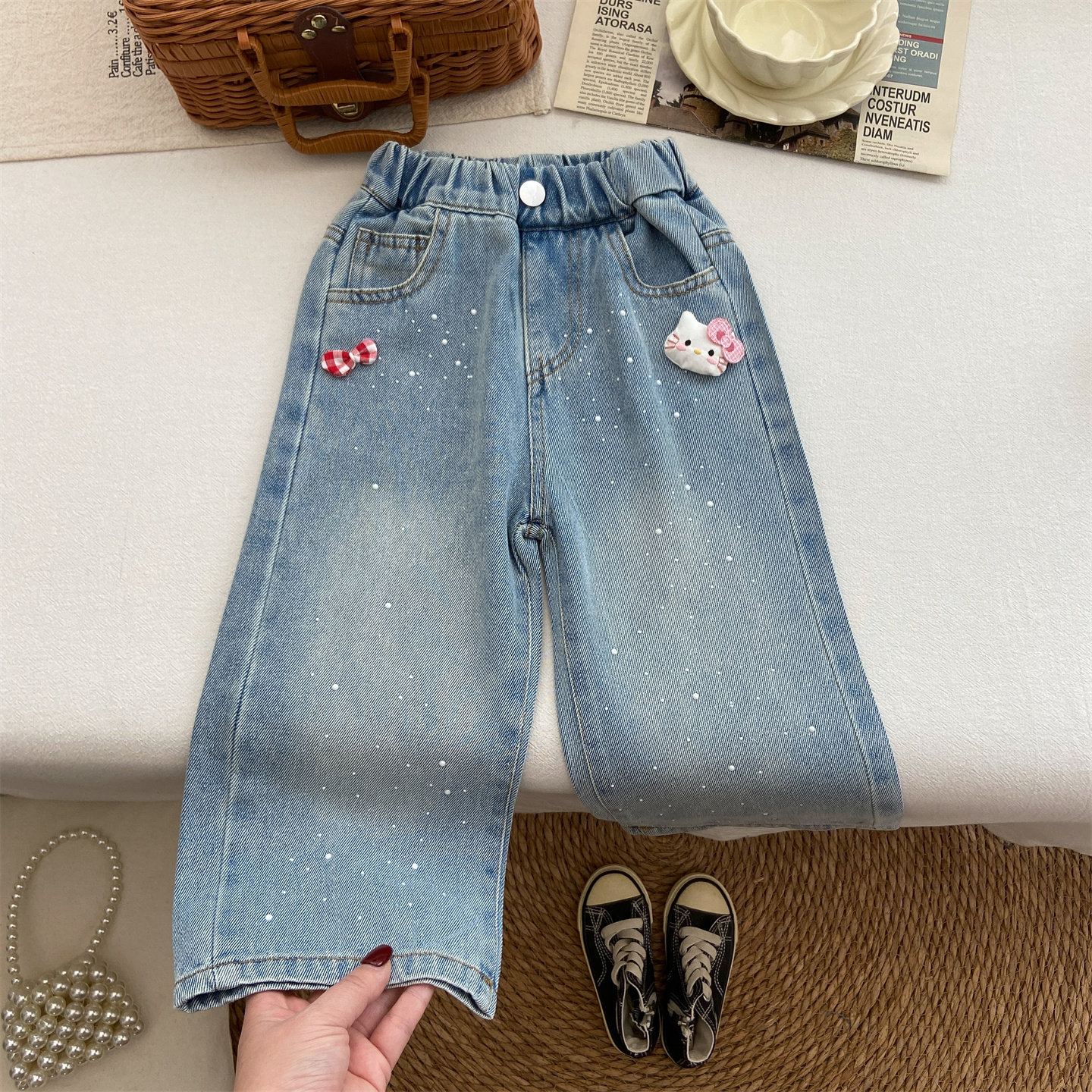 女童裤子春款2026新款洋气直筒裤春秋季长裤韩系小猫宽松牛仔裤潮
