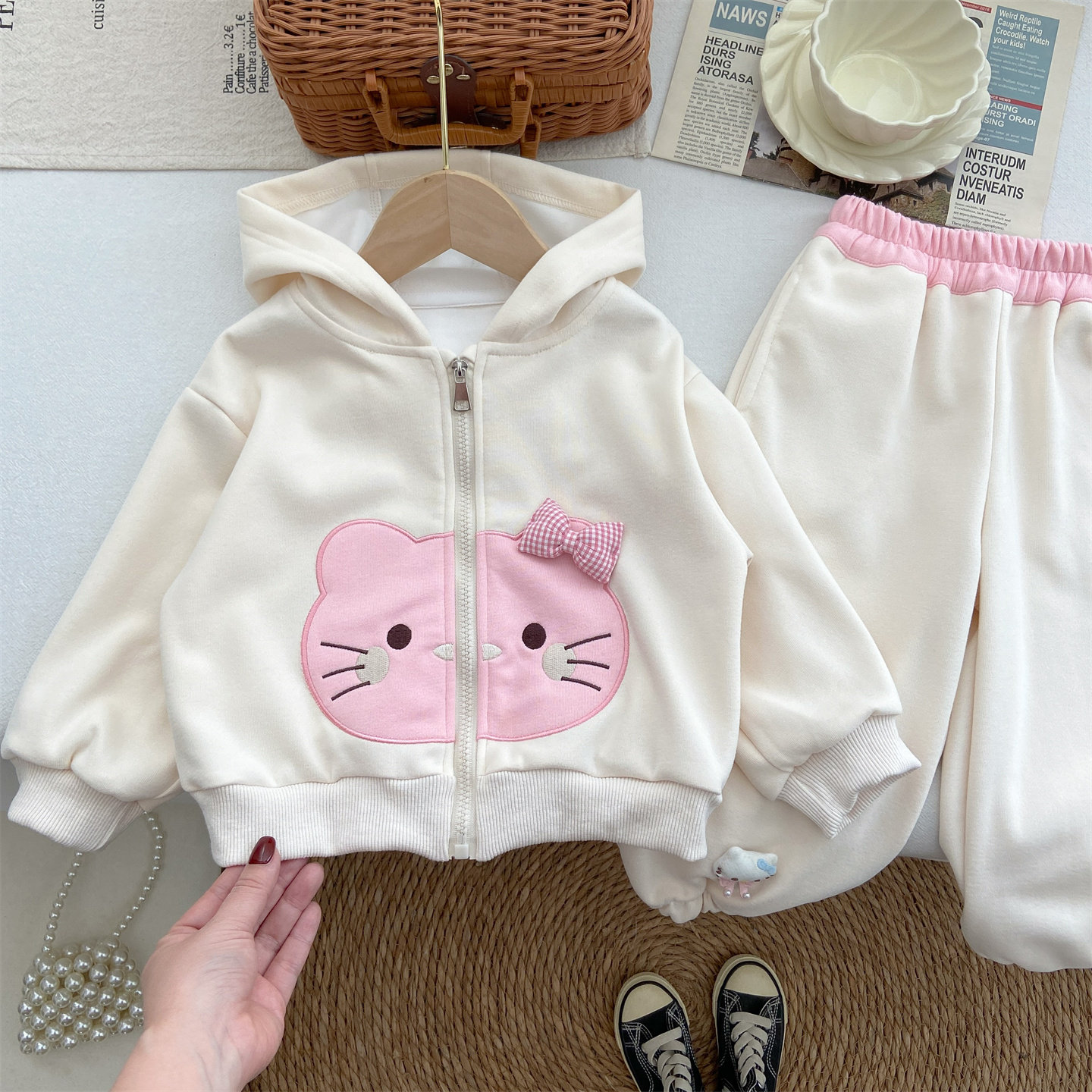 女童2026新款春装套装宝宝春秋韩系小猫连帽卫衣开衫外套收口长裤