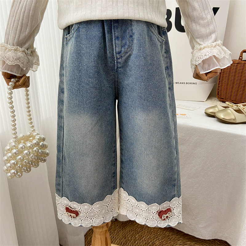 女童牛仔裤春秋款2026新款春季时髦裤子蕾丝花边直筒裤长裤阔腿裤