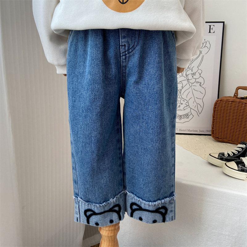 女童阔腿裤春款2026新款宝宝春秋洋气宽松牛仔裤小熊长裤子直筒裤