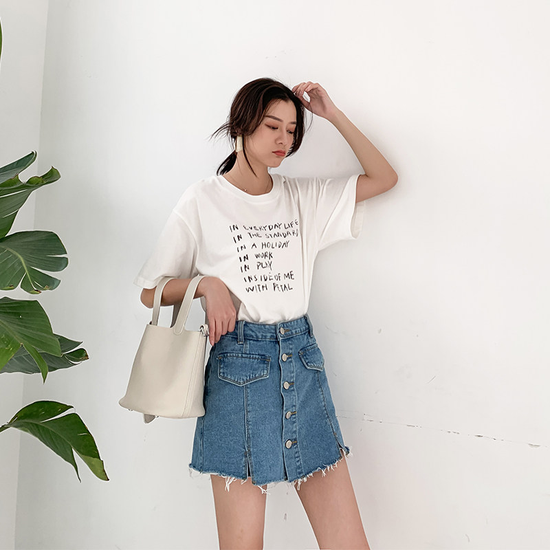 FECN 百搭王~2019春夏新款单排扣高腰a字牛仔半身裙裤女短裤2色在类目 女装/女士精品, 半身裙中 - 来自Buy2taobao.com提供专业的淘宝代购服务