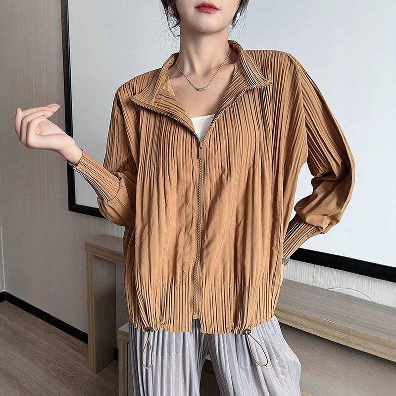 三宅同款秋季外套女高级感休闲拉链开衫宽松大码束口防风外套女款