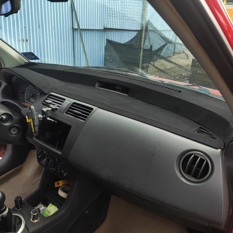 05-16款铃木雨燕Suzuki Swift中控仪表台避光垫工作台防晒遮光垫
