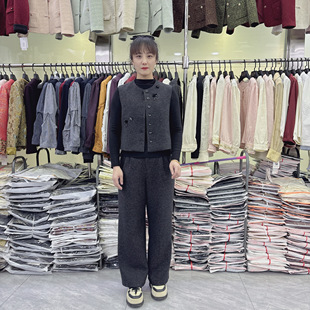 2026春季新款百搭长袖小衫圆领短款马甲外套上衣休闲女装三件套裤