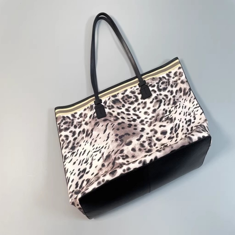 女款豹纹帆布配植鞣牛皮托特包大容量购物包