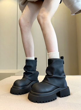 正当时髦季+韩版厚底粗跟褶皱裤管靴女堆堆靴2026秋冬增高ins短靴