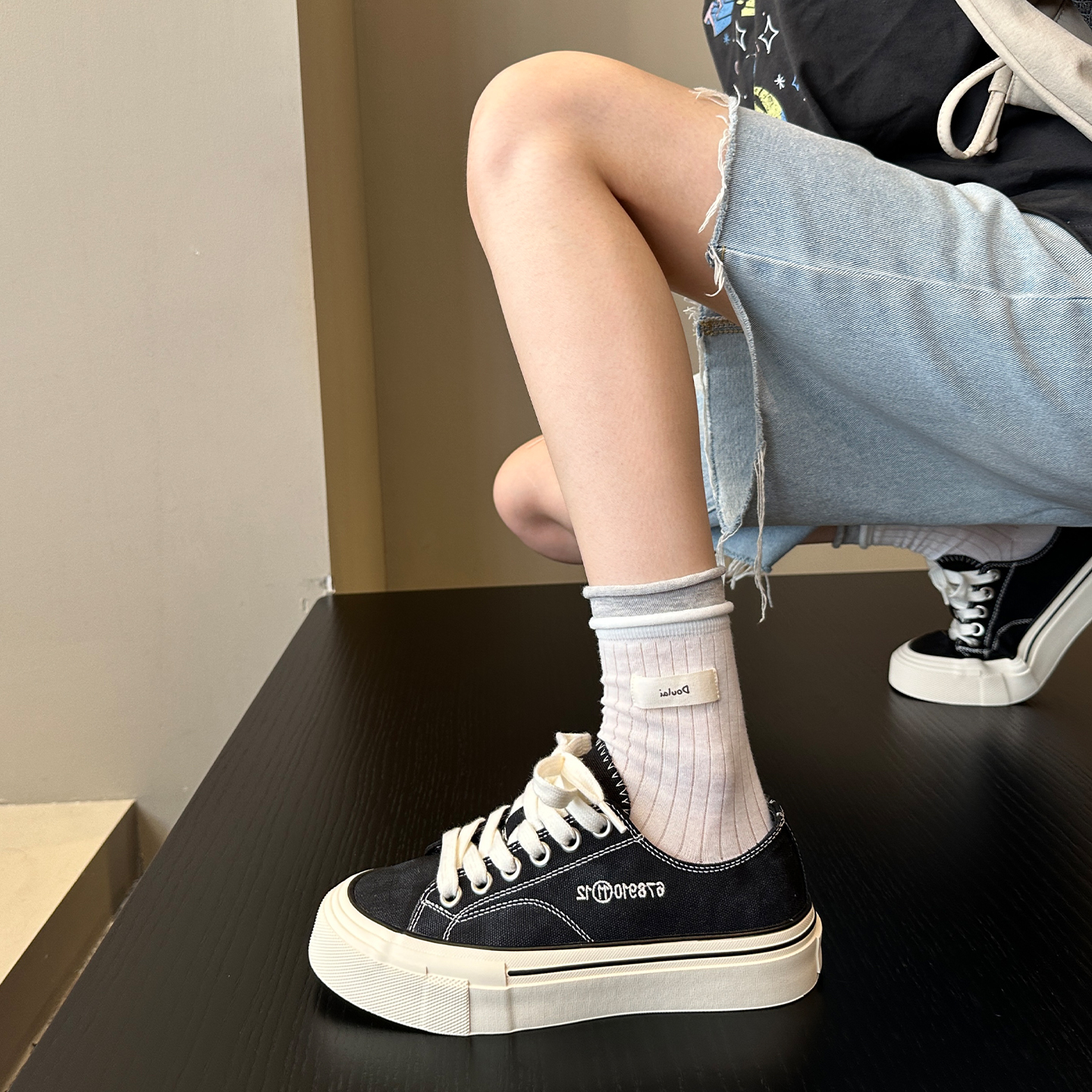 小众设计复古2025帆布女休闲板鞋