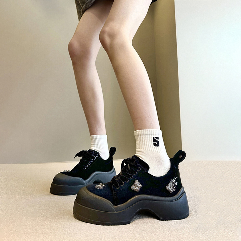 蝴蝶水钻丝绒布粗跟休闲鞋