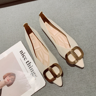 金属扣百搭大码 舒适软面显瘦尖头平底单鞋 女2026年新款 韩版 瓢鞋