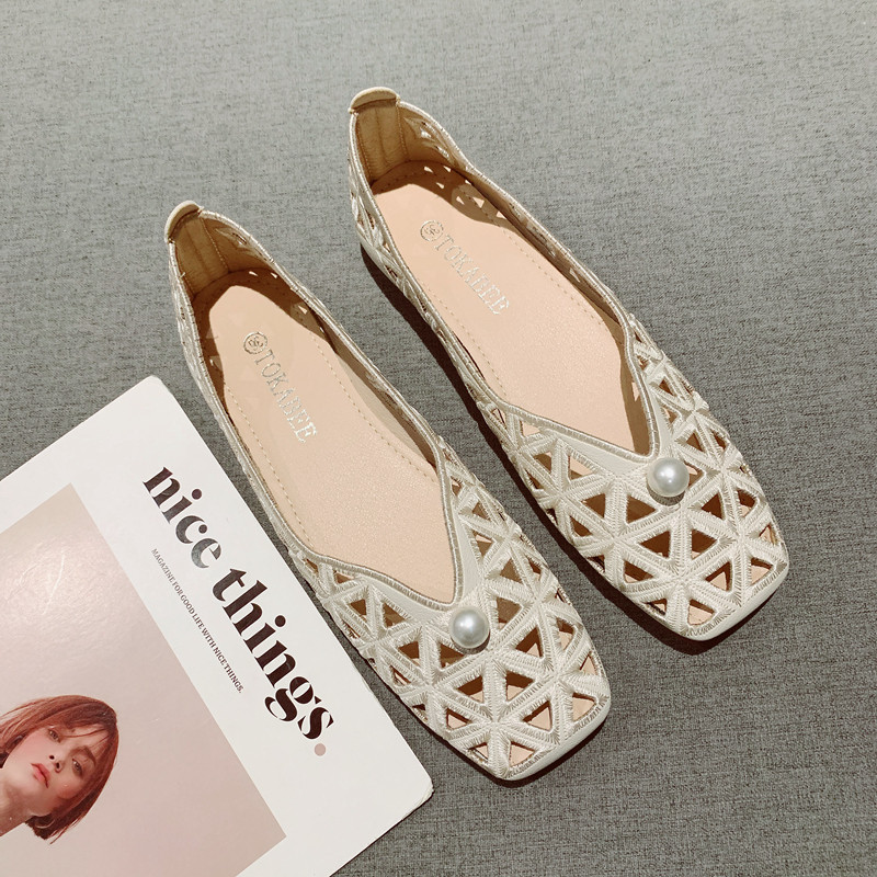 2026年新款方头百搭舒适软底镂空单鞋女透气平底鞋浅口通勤瓢鞋