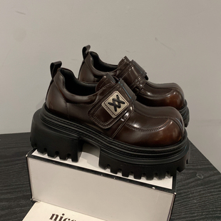 女松糕魔术贴圆头百搭休闲小皮鞋 2026年新款 英伦风增高厚底乐福鞋