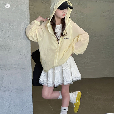 女童超薄连帽防晒衣2026年夏季新款中大儿童宽松字母长袖上衣外套