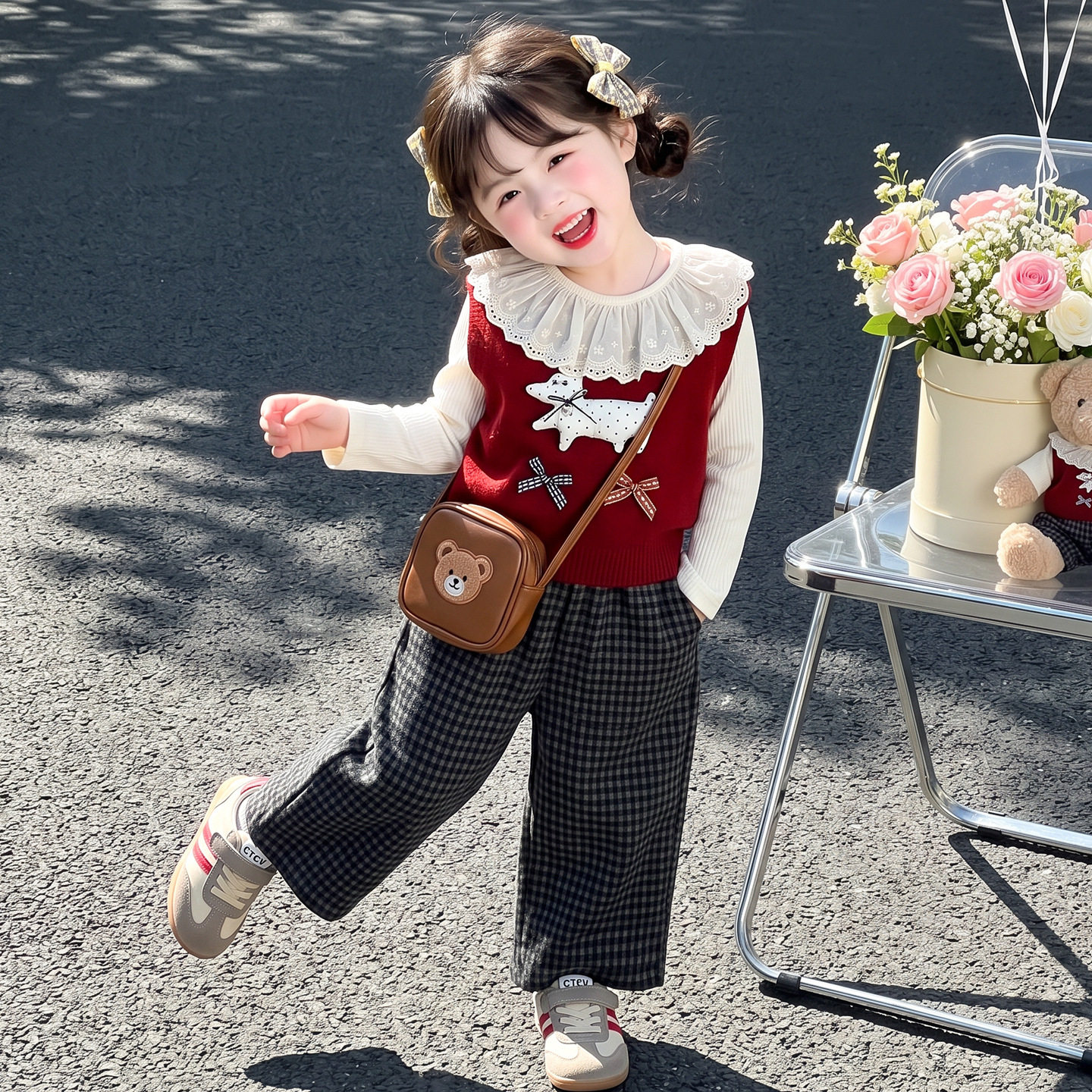 网红女童春秋款格子裤马甲套装2026新款儿童洋气童装三件套代发潮