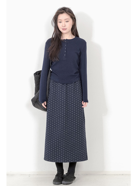 KNgs 秋冬复古风纯色简约钮扣装饰收腰短款打底衫T恤女