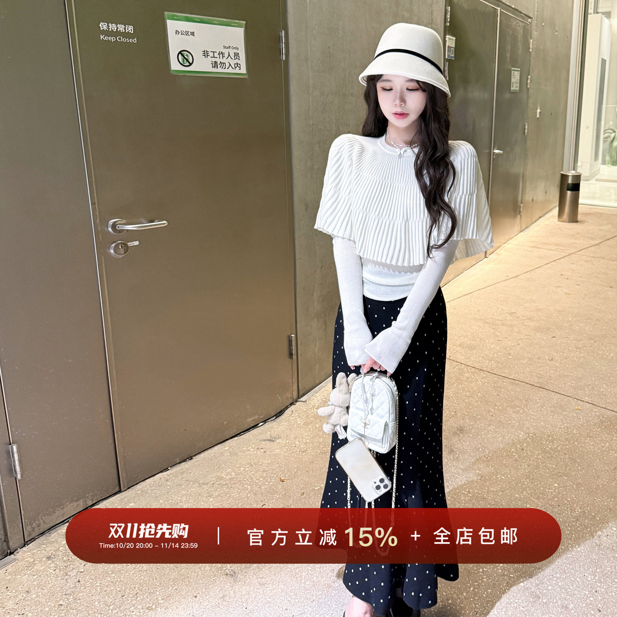 YIKOwow羊毛斗篷型圆领针织衫女