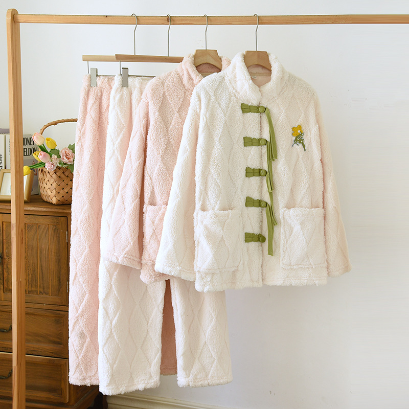 珊瑚绒睡衣女士冬季加绒加厚法兰绒开衫家居服新中式可外穿套装