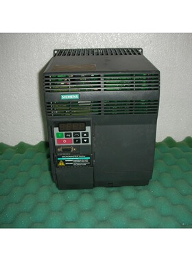 =6SE3-221-0DC40 DRIVE 4kw 6SE3221-0DC40  外壳轻微破损